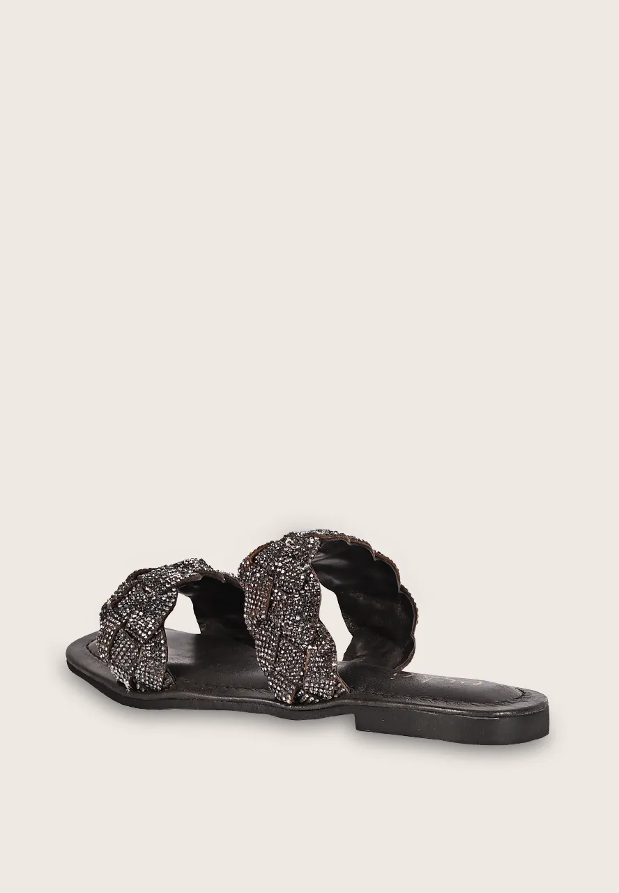 Elle, the slip ons