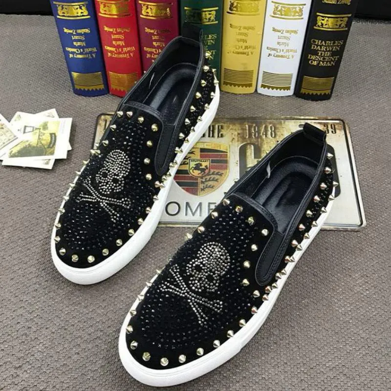 Men's Casual Shoes With Rivets